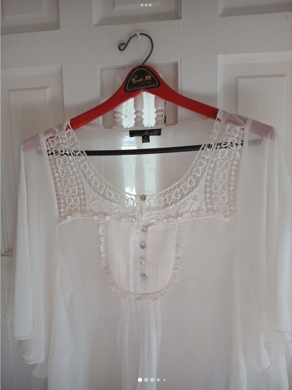 Willi Smith Light Gray Blouse with Black Trim.Boho style.